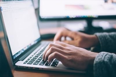 Rédaction d'une lettre de remerciement professionnelle : comment y arriver ?