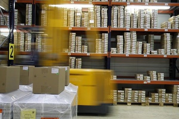 Comment améliorer la satisfaction client grâce à un comparateur d'envoi de colis performant ?